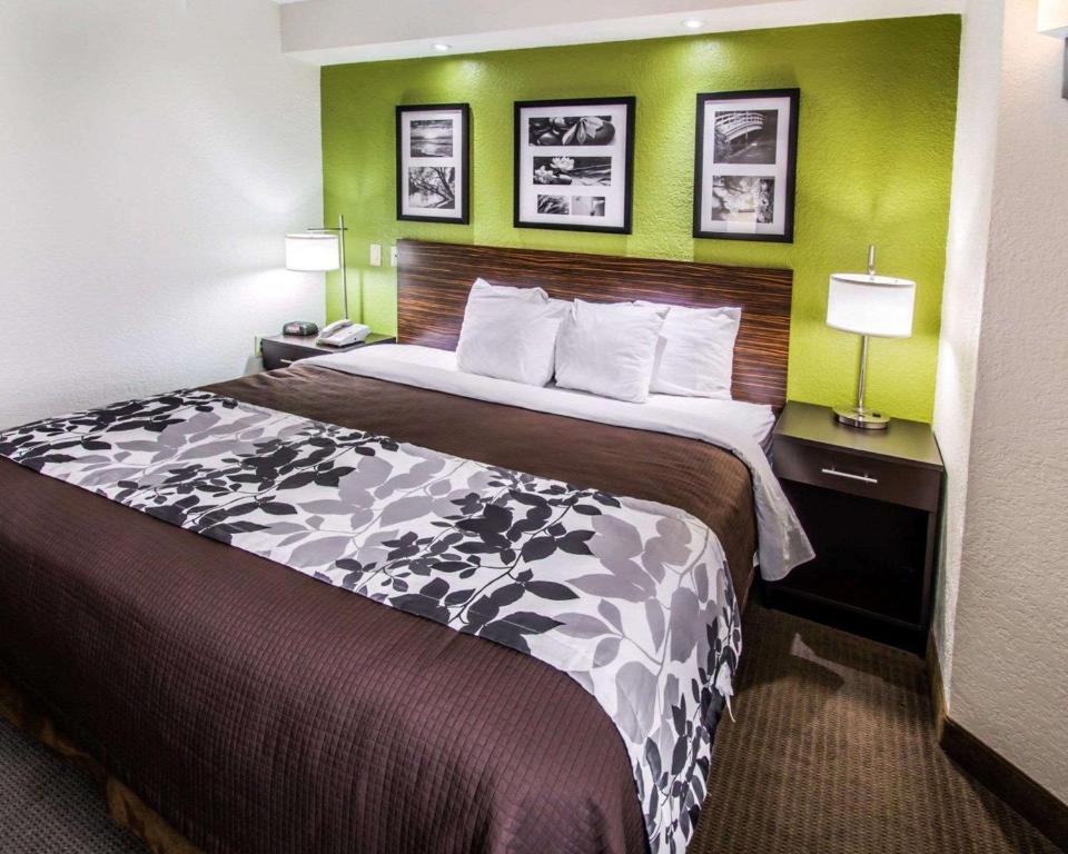 Sleep Inn Fort Pierce I-95 - image 2