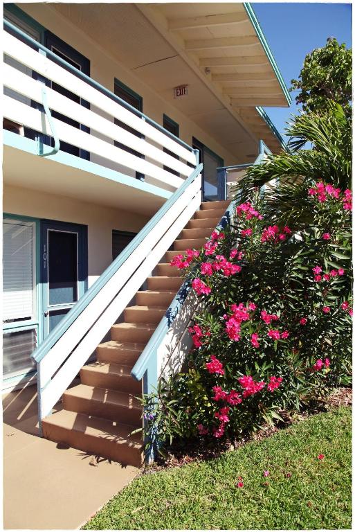 Sea Spray Inn - image 2