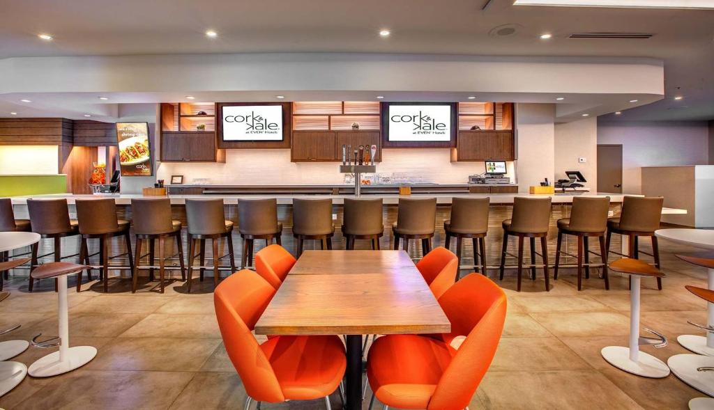 EVEN Hotels Sarasota-Lakewood Ranch an IHG Hotel - image 4