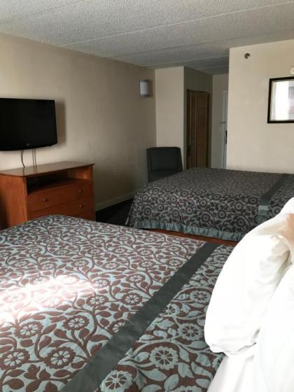 Days Inn by Wyndham Miami International Airport - image 5
