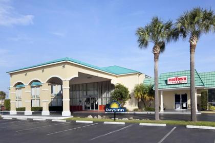 Days Inn by Wyndham Fort Pierce Midtown - image 2