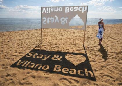 Ocean Sands Beach Inn Ultra Sparkling Saltwater mineral Pool open until 4 Am Board Games in Lobby Bedside Candy in all rooms Summer Special