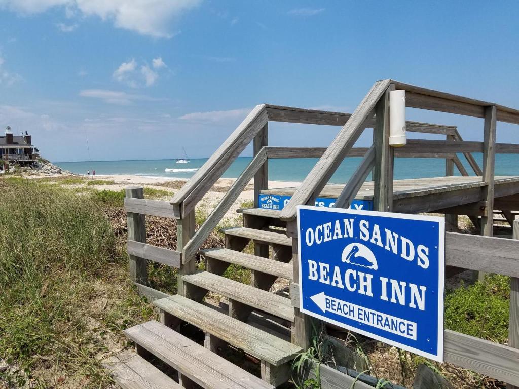 Ocean Sands Beach Inn Ultra Sparkling Saltwater Mineral Pool open until 4 AM Board Games in Lobby Bedside Candy in all rooms Summer Special - image 3