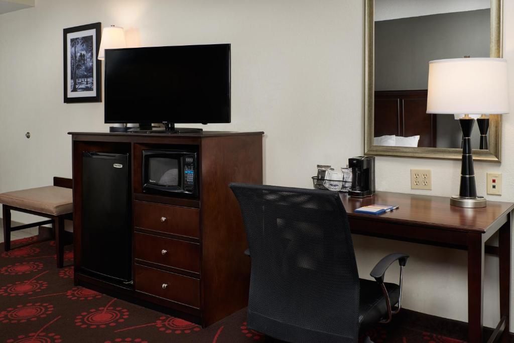 Hampton Inn & Suites Port St. Lucie - image 2