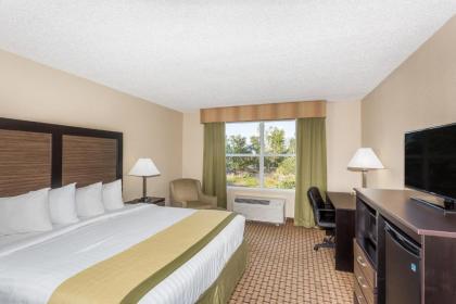 Baymont by Wyndham Fort Myers Airport - image 5