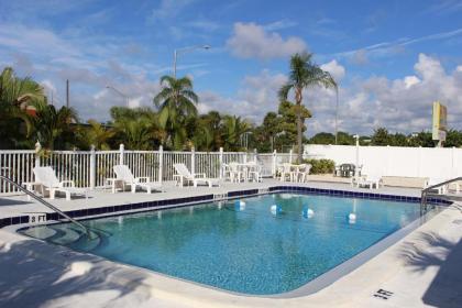 Sunshine Inn  Suites Venice Florida