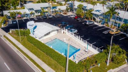 Regency Inn  Suites Sarasota