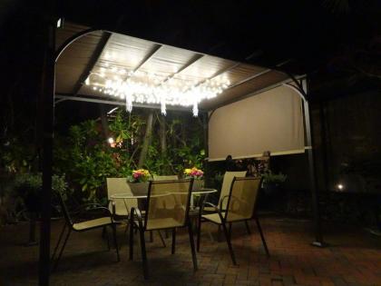 Suite Dreams Inn by the Beach - image 2