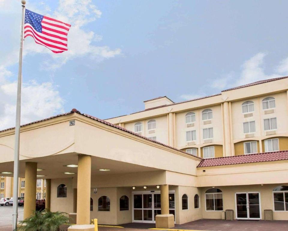Quality Inn & Suites Orlando / Winter Park - main image