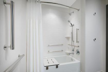 Hilton Garden Inn St. Pete Beach FL - image 2