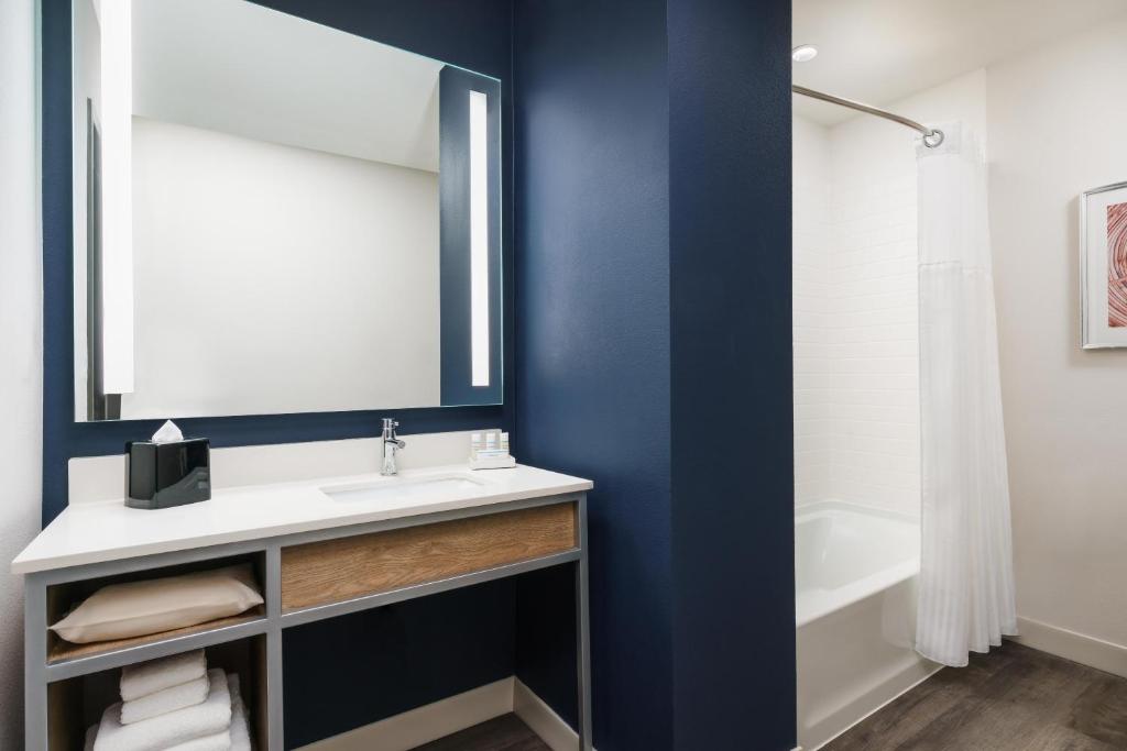 Hilton Garden Inn St. Pete Beach FL - image 5