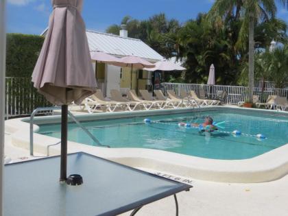 Lemon Tree Inn - image 3