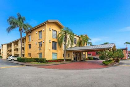 La Quinta Inn by Wyndham Miami Airport North - image 5