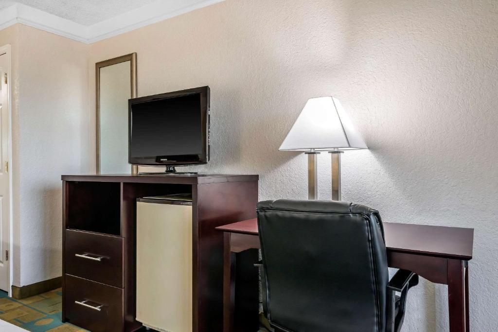 Quality Inn At International Drive Orlando - image 2