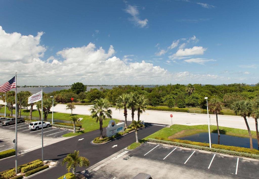 Marriott Hutchinson Island Beach Resort Golf & Marina - image 3
