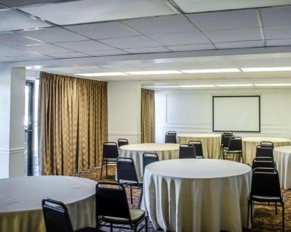 Quality Inn & Suites Pensacola Bayview - image 4