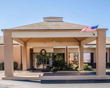 Quality Inn & Suites Pensacola Bayview - image 5