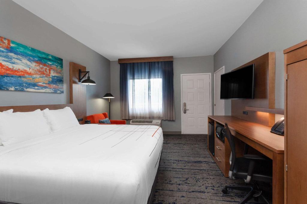 La Quinta by Wyndham Ft. Myers - Sanibel Gateway - image 2