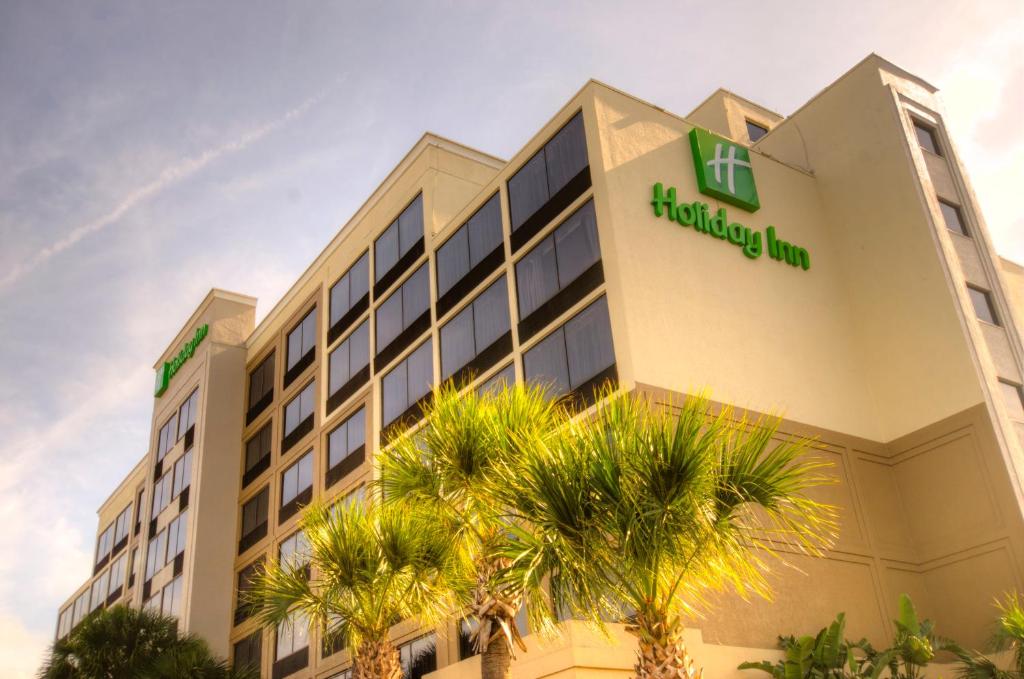 Holiday Inn Orlando East-UCF Area an IHG Hotel - main image