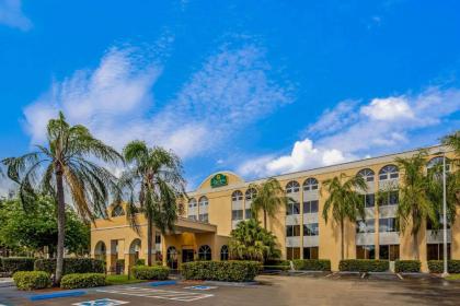 La Quinta by Wyndham Miami Lakes - image 5