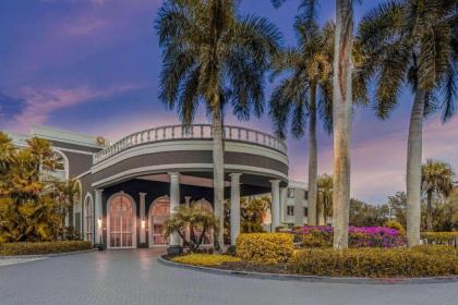La Quinta by Wyndham Naples Downtown - image 5