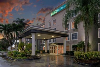 La Quinta by Wyndham Naples East (I-75) - image 4