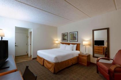 La Quinta by Wyndham Jacksonville Mandarin - image 2