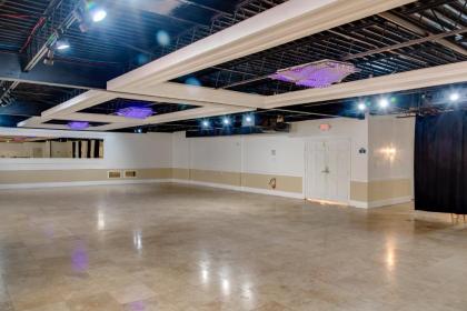 Days Inn by Wyndham St. Petersburg / Tampa Bay Area - image 2