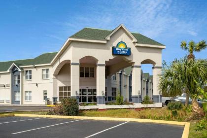 Days Inn by Wyndham Panama City Panama City Florida