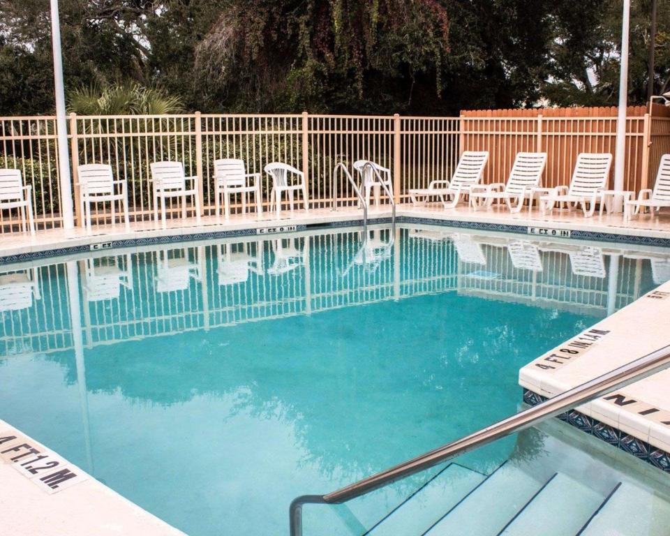 Quality Inn & Suites St Augustine Beach - image 4