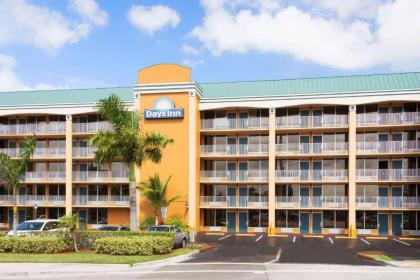 Days Inn by Wyndham Fort Lauderdale Oakland Park Airport N