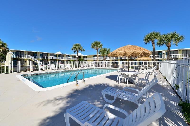 Americas Best Value Inn Satellite Beach Melbourne - image 2