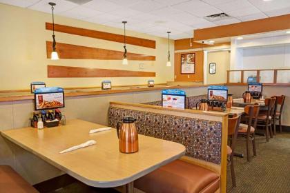 Days Inn by Wyndham St. Augustine West - image 5