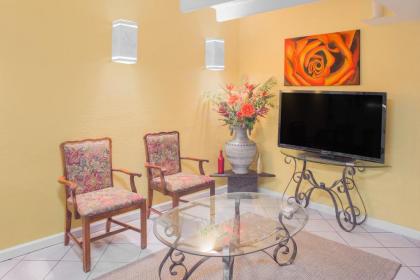 Days Inn by Wyndham Tallahassee University Center - image 3