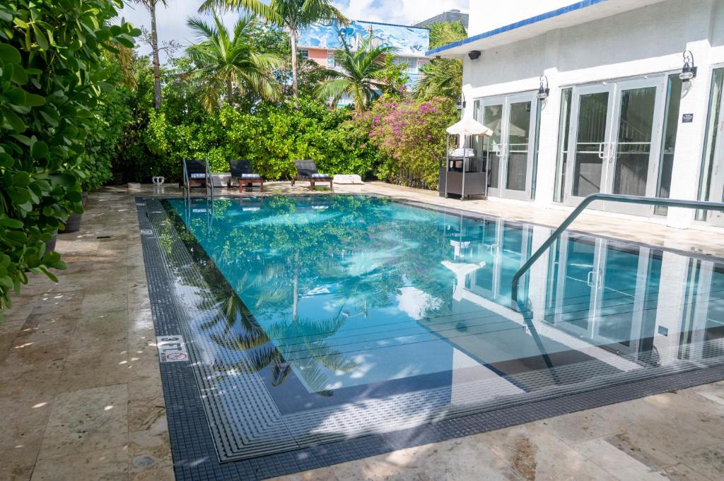 San Juan Hotel Miami Beach - main image