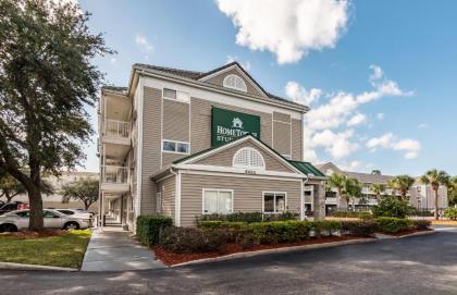 Hometowne Studios by Red Roof Orlando South