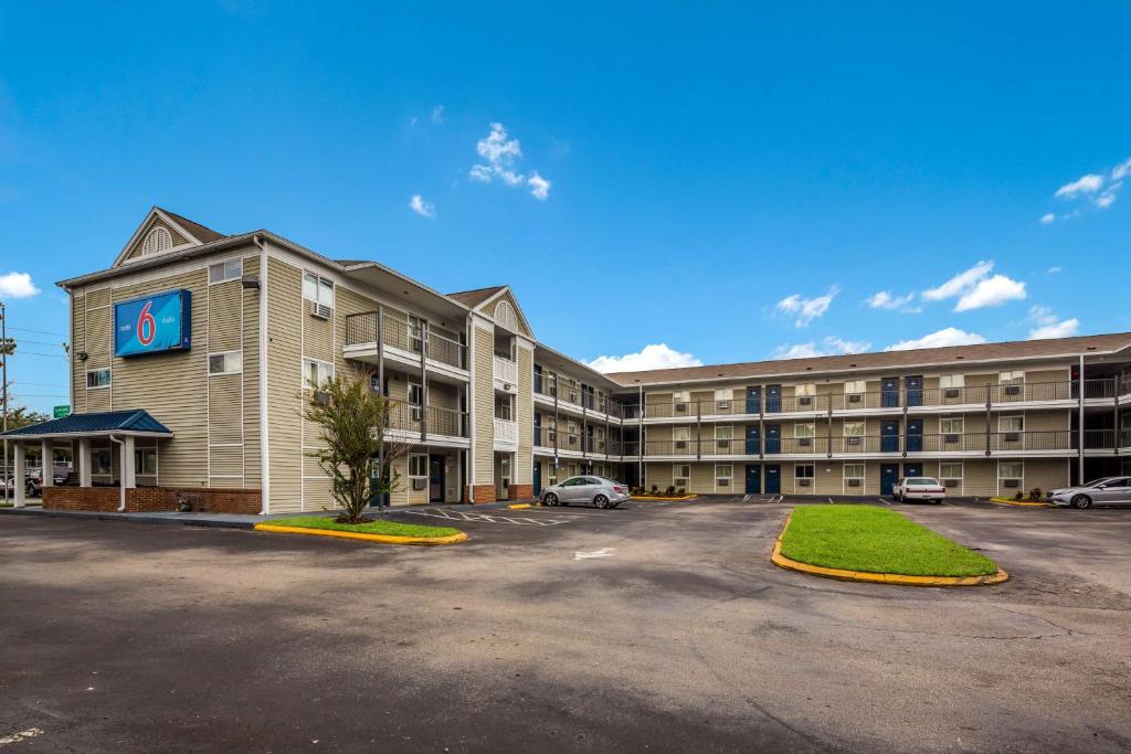 Motel 6-Jacksonville FL - South - main image