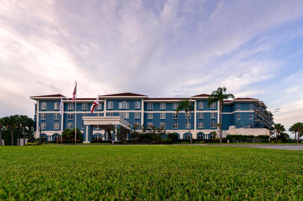SEVEN Sebring Raceway Hotel - main image