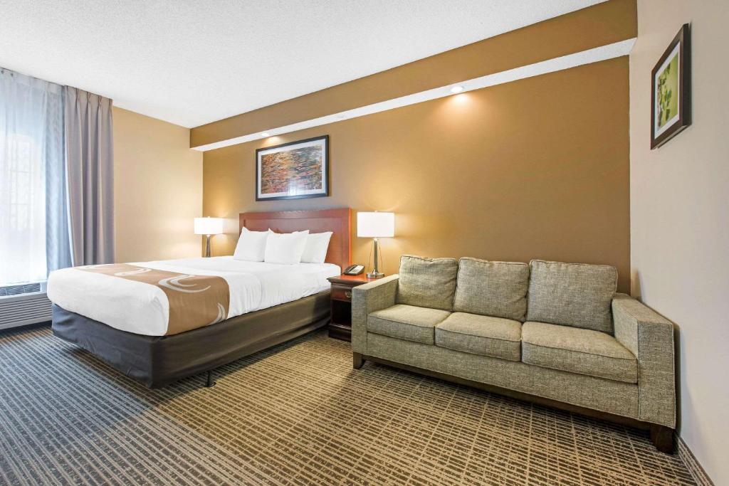 Quality Inn Palm Bay - Melbourne I-95 - image 4