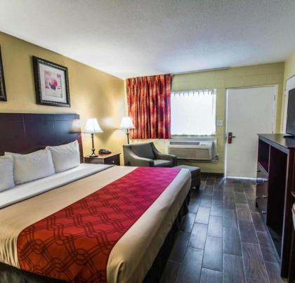 Econo Lodge Cocoa Beach - near the Port - image 2