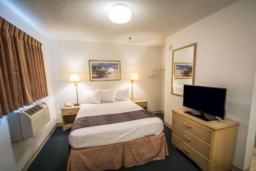 Suburban Extended Stay Hotel Stuart near Federal Hwy 1 - image 2