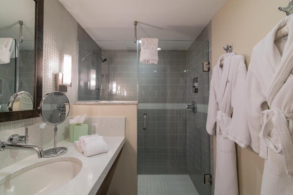 Orchid Key Inn - image 2