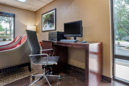 Comfort Suites Tallahassee Downtown - image 4