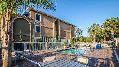 Holiday Inn Express Daytona Beach - Speedway an IHG Hotel - image 2