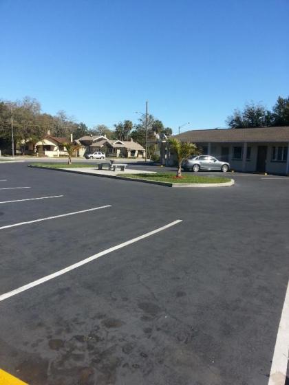 Budget Inn of Daytona Beach - image 3
