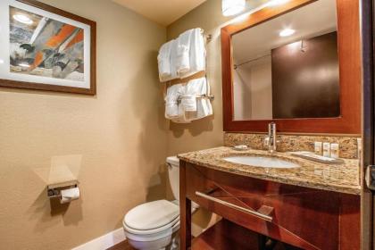 La Quinta by Wyndham Cocoa Beach Oceanfront - image 5