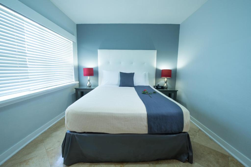Suites on South Beach - image 2