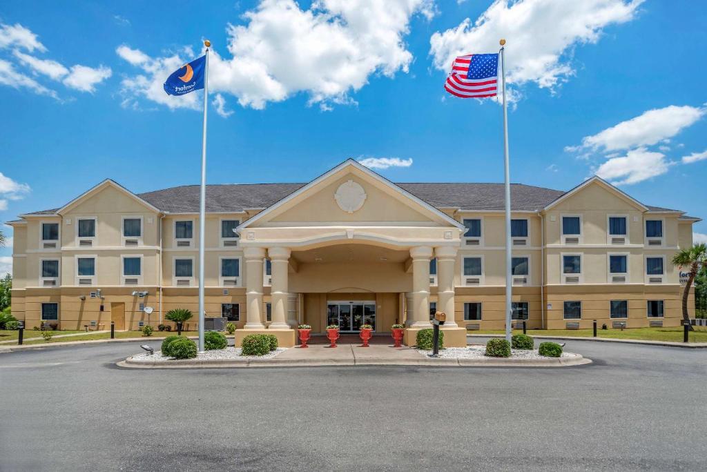 Comfort Inn & Suites Marianna I-10 - image 2