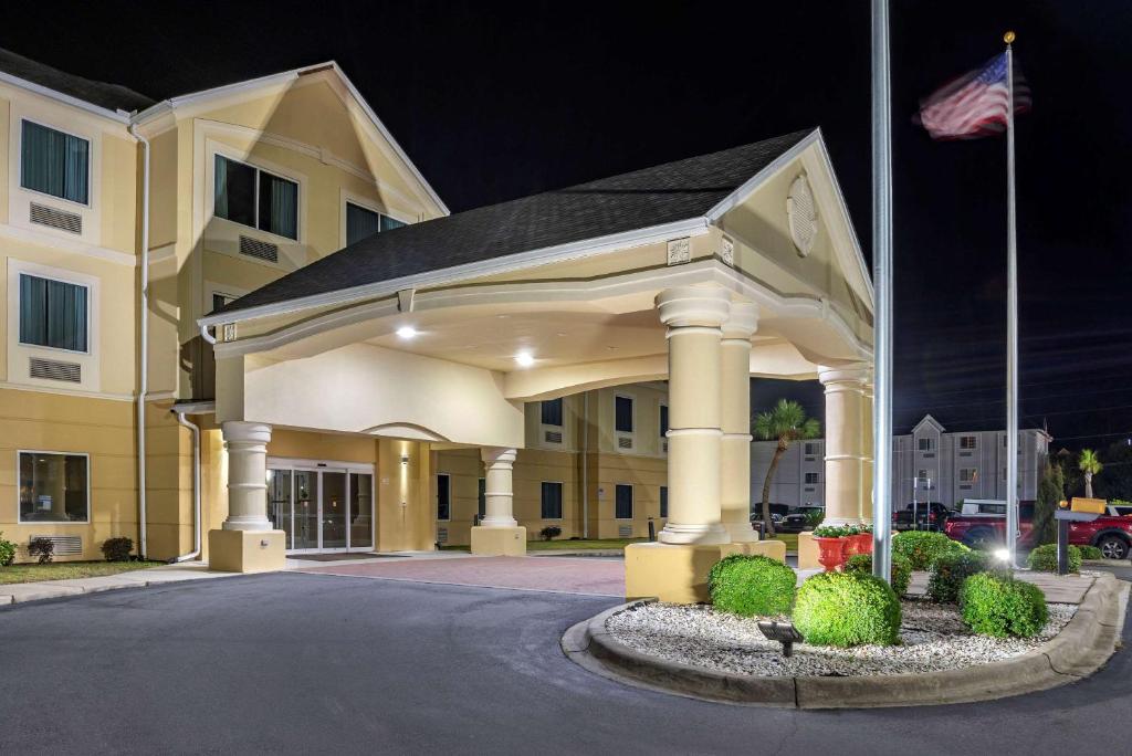 Comfort Inn & Suites Marianna I-10 - image 5