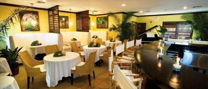 The Caribbean Court Boutique Hotel - image 2